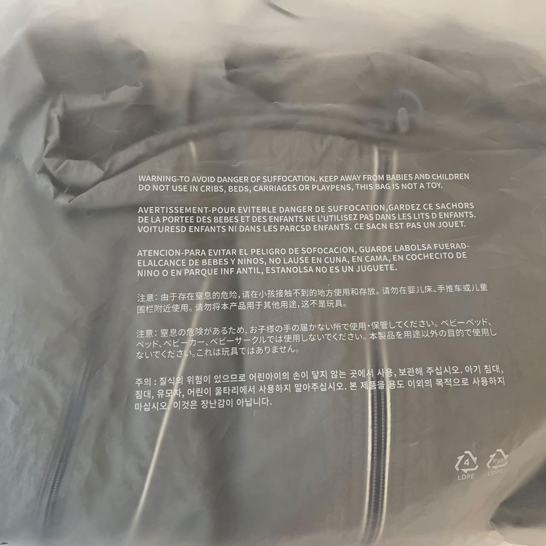 LeSserafim ルセラフィム　WIND BREAKER (Grey)