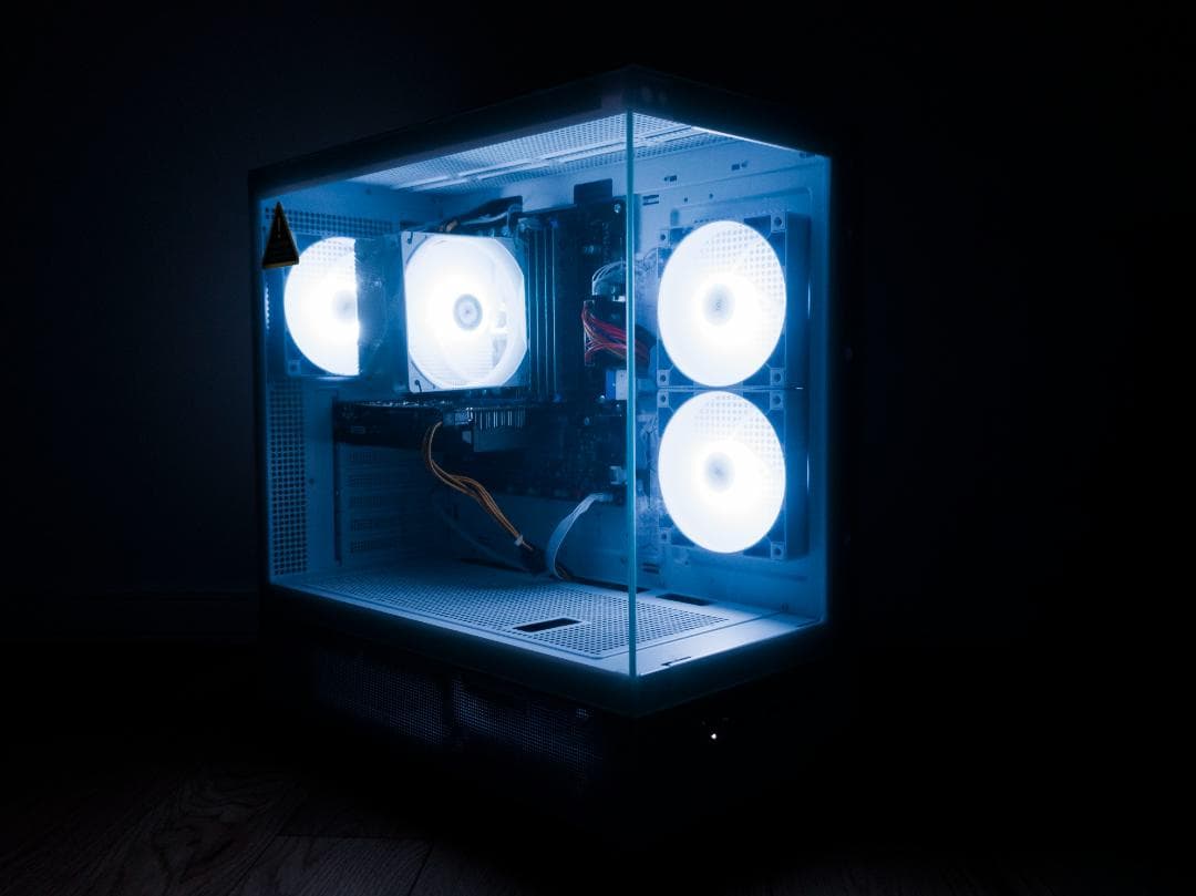 白ゲーミングPC i7-4770/GTX1060/SSD480GB