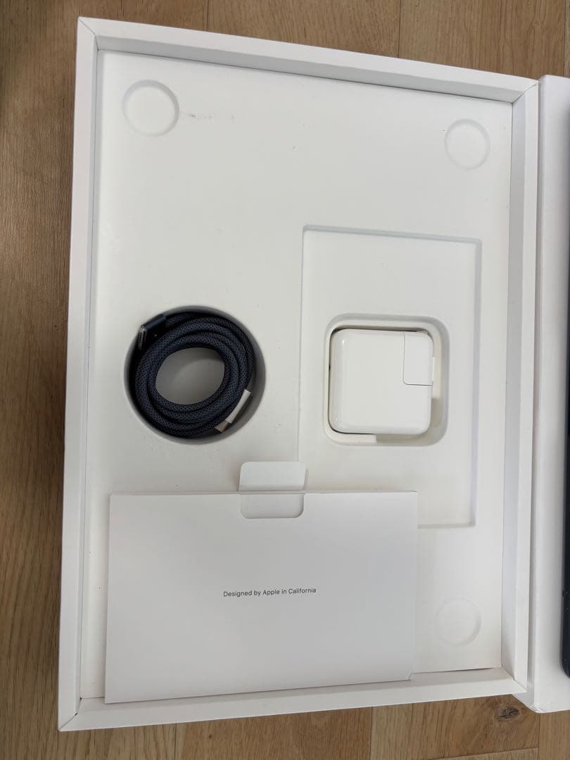 Macbook Air 13インチ　M2 A2681 256GB 8GB