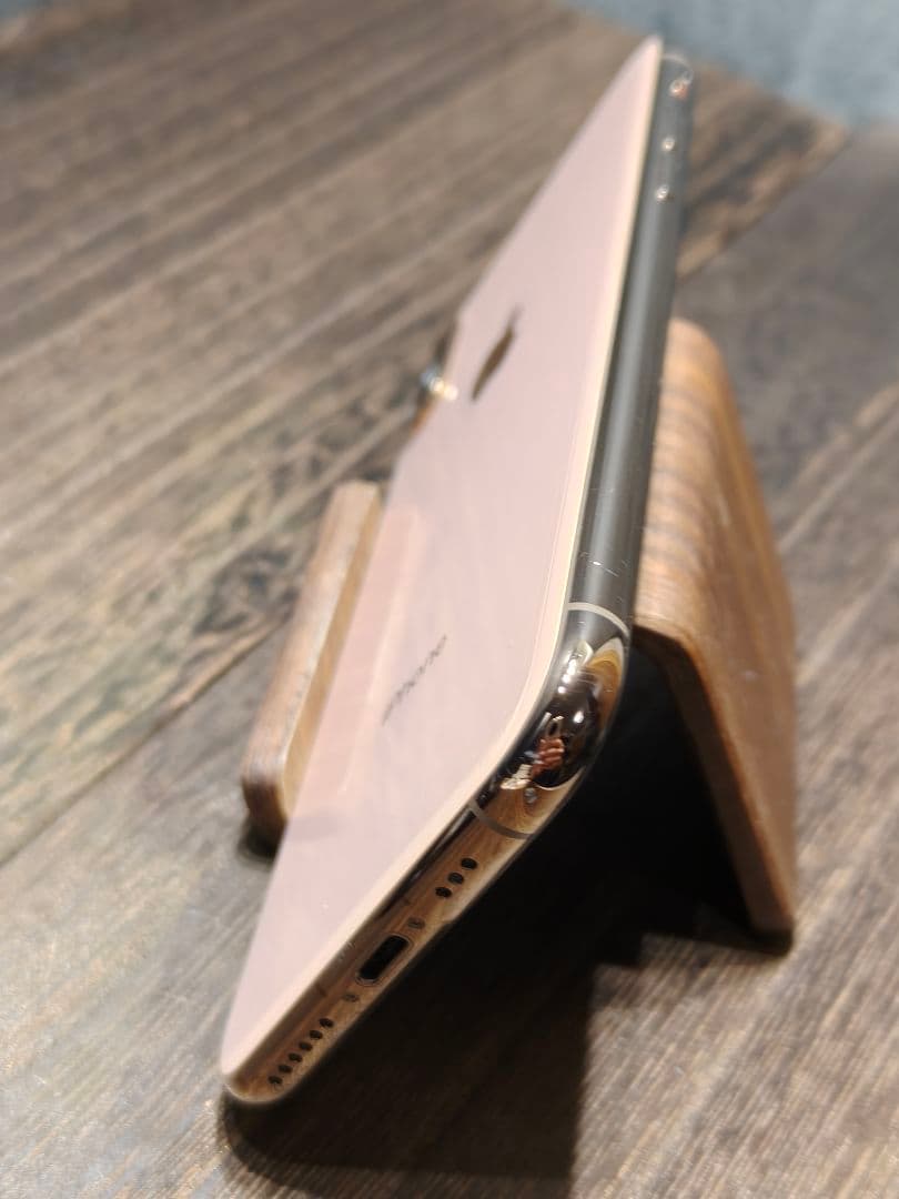 iPhone Xs 256GB スマホ SIMロック解除済み