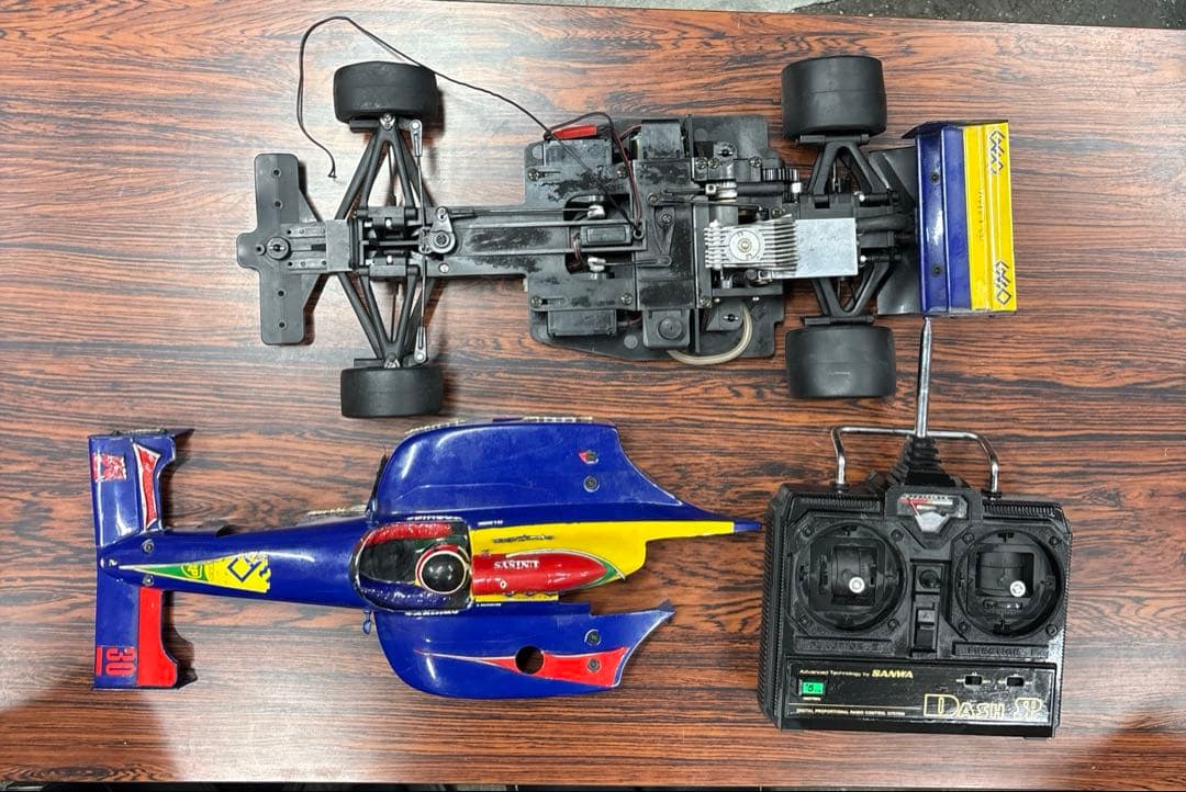 京商 エンジンラジコン