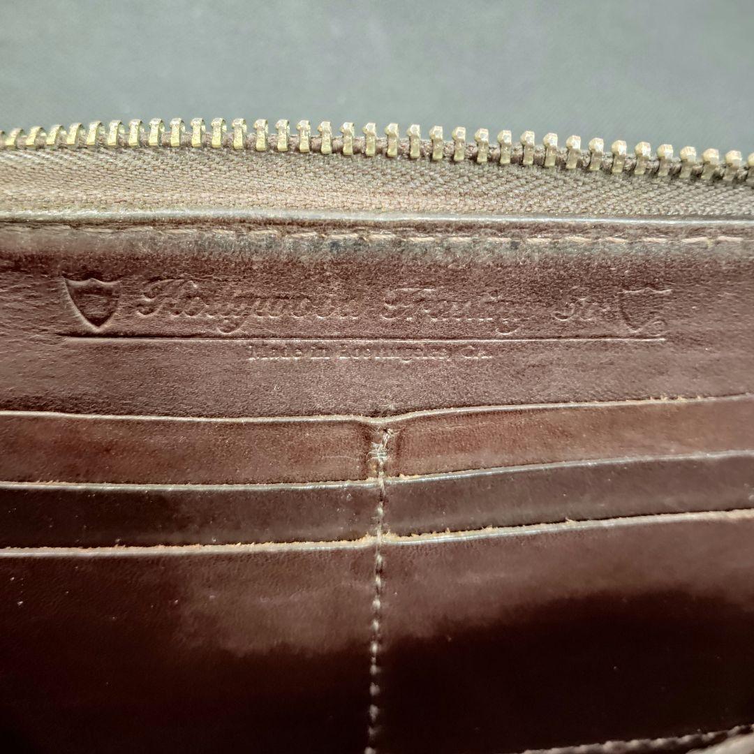 HTC　スターバースト スタッズ ウォレット　ラウンド ファスナー