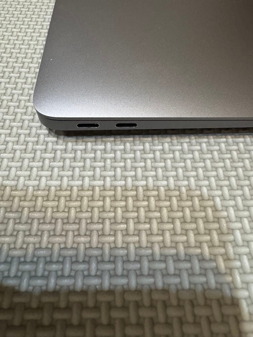 Apple MacBook Air (M1, 2020) 1TB 本体、箱あり