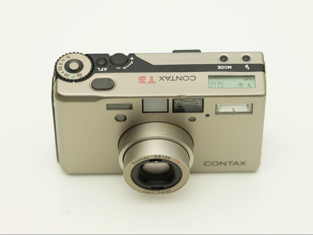 CONTAX T3 コンパクト・フィルムカメラ　シルバー