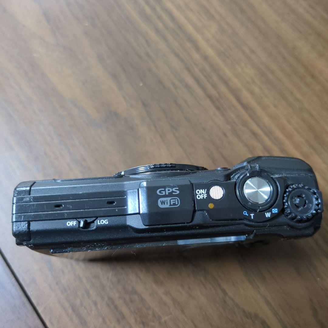 OLYMPUS Tough TG-5 液晶割れ　デジカメ