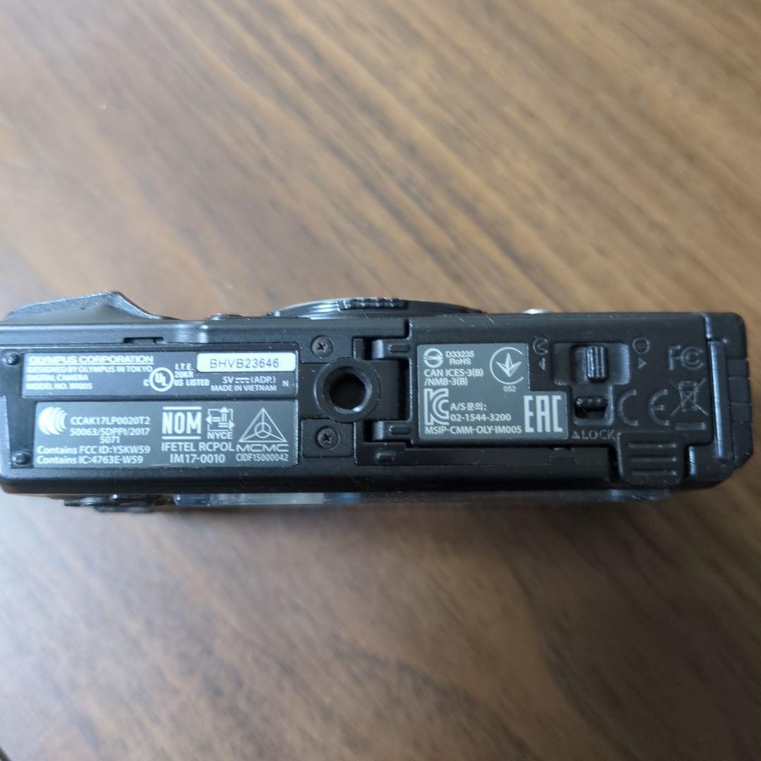 OLYMPUS Tough TG-5 液晶割れ　デジカメ