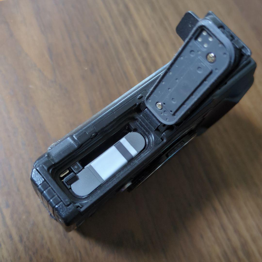 OLYMPUS Tough TG-5 液晶割れ　デジカメ