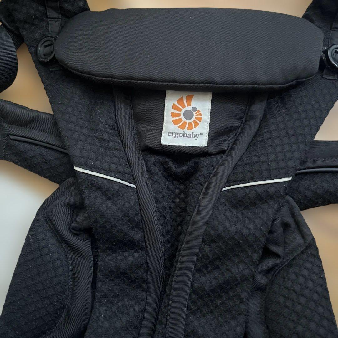ergobaby 黒メッシュ抱っこ紐