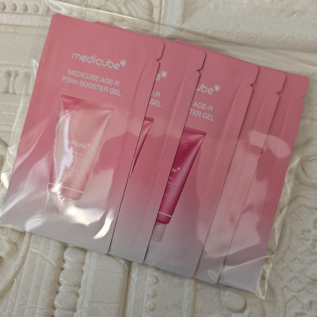 新品 入手困難 medicube ブースタープロ　美顔器　エンジェルエディション