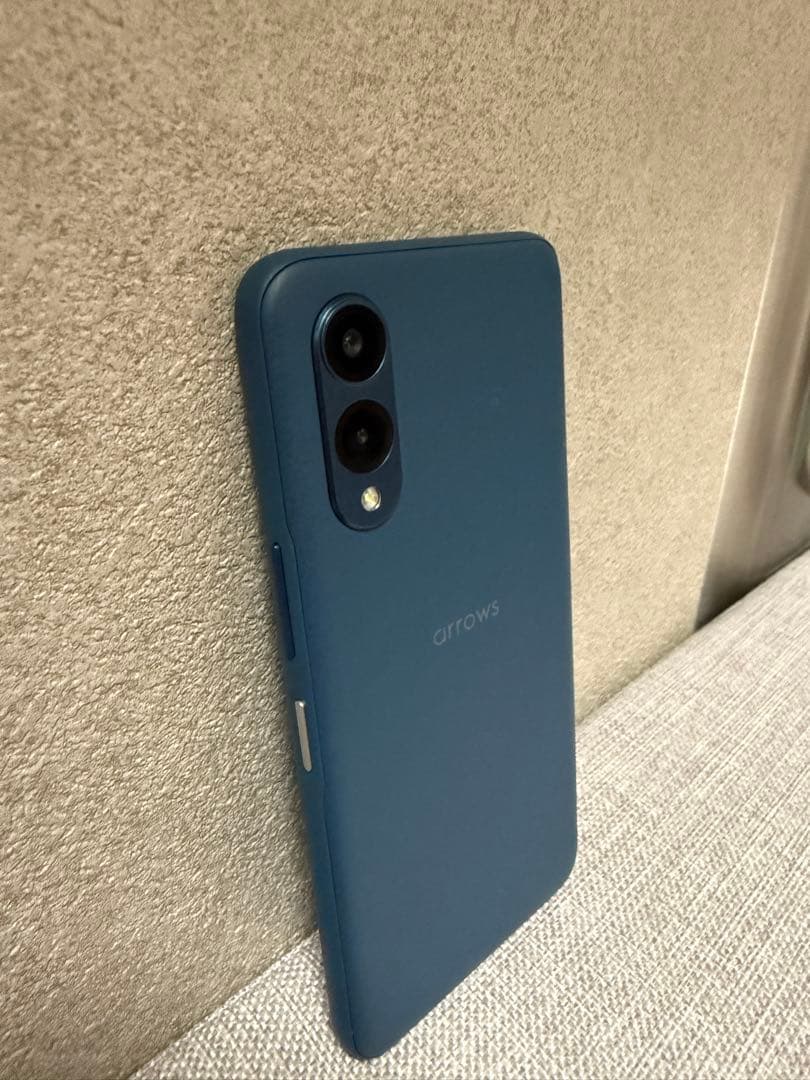 【美品】arrows We2 F-52E スマートフォン　ブルー