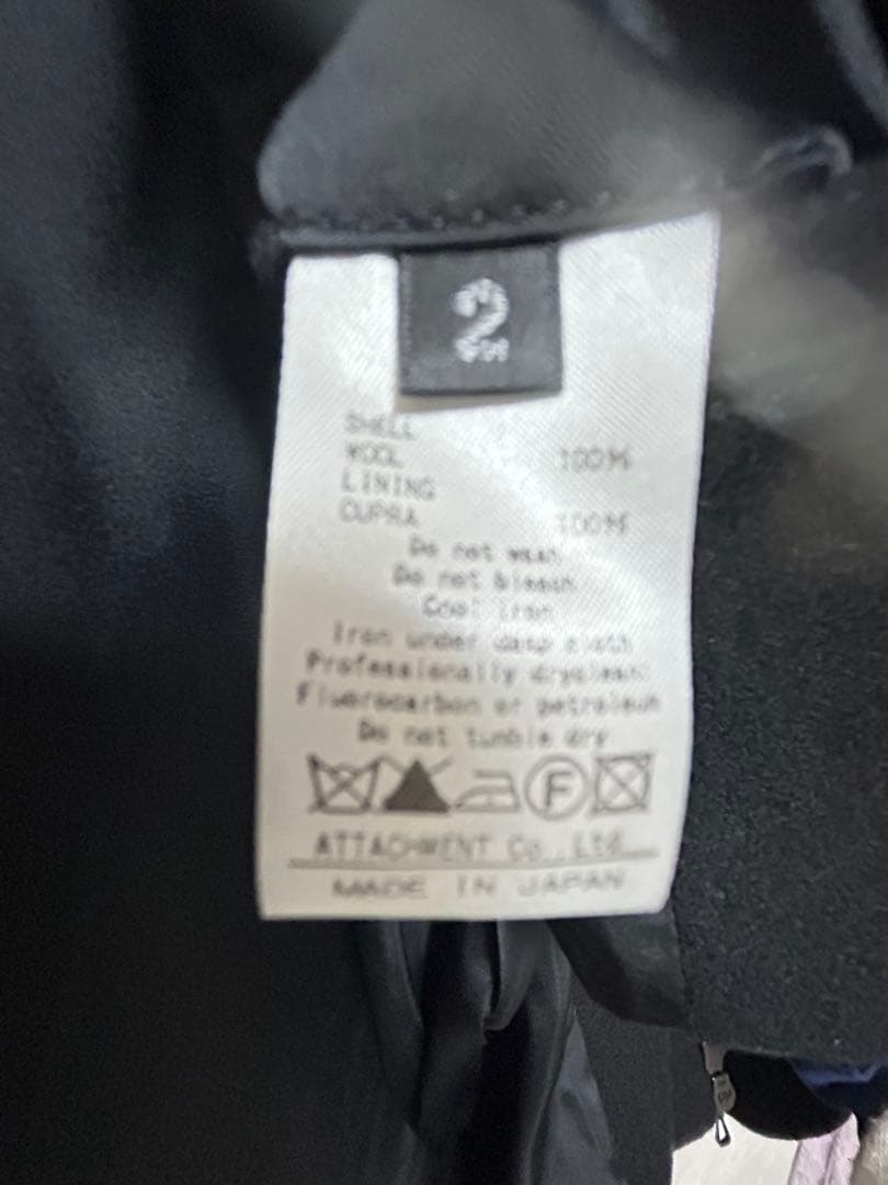 ATTACHMENT フード付き黒ジャケット