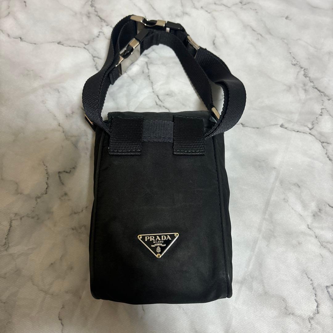 プラダ ナイロン 三角ロゴプレート ショルダーバッグ サコッシュ　2way