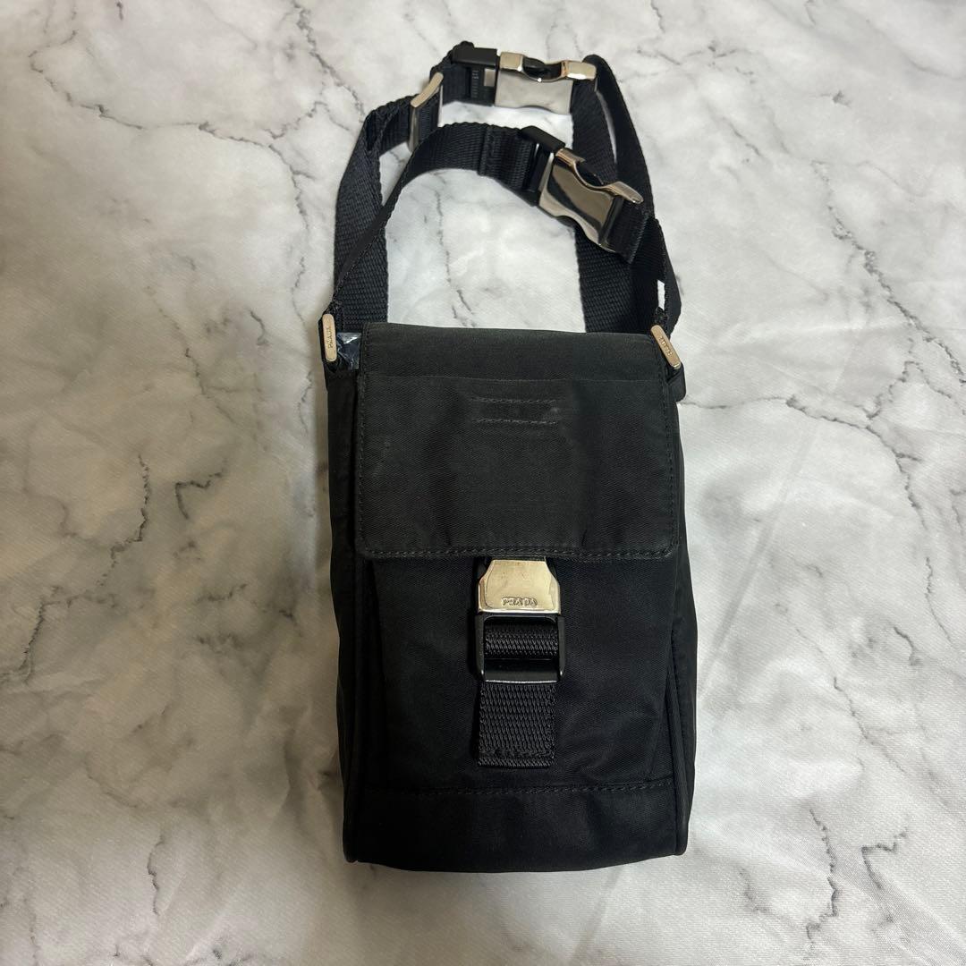 プラダ ナイロン 三角ロゴプレート ショルダーバッグ サコッシュ　2way