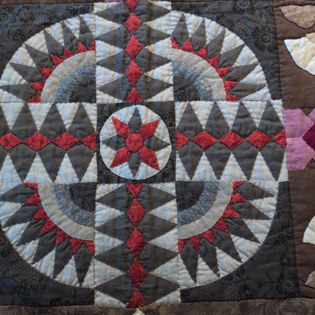 カラフルな手作りキルト