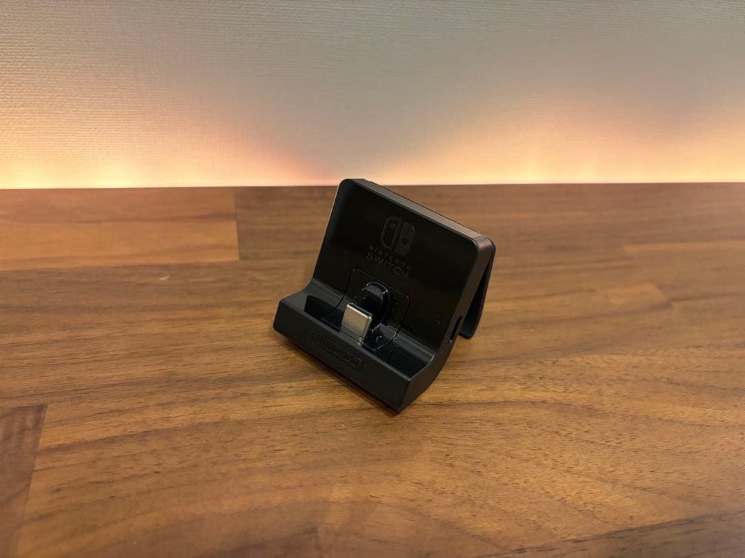 Nintendo Switch 本体セット、純正スタンド、社外ケース付き