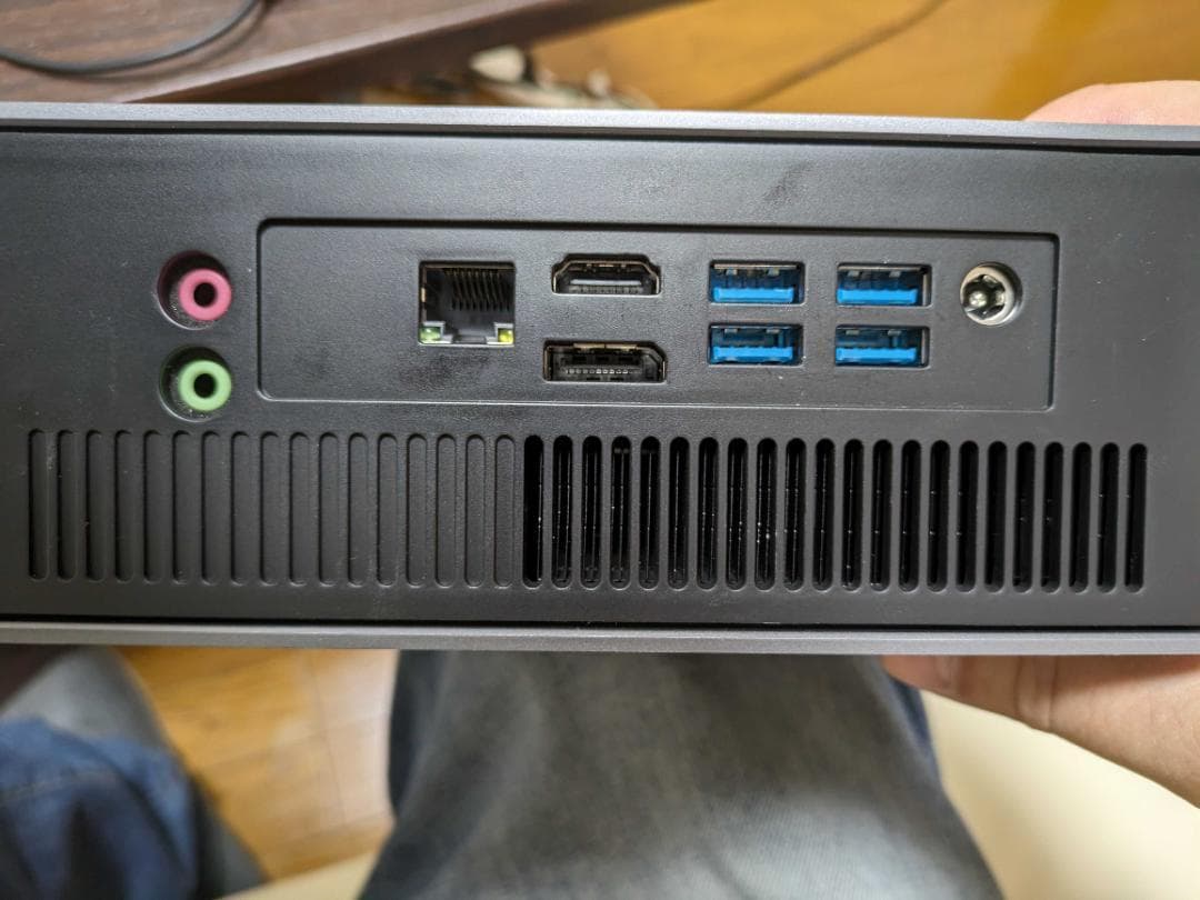 CHUWI CoreBox ミニPC i5-8259U 16GB+256GB