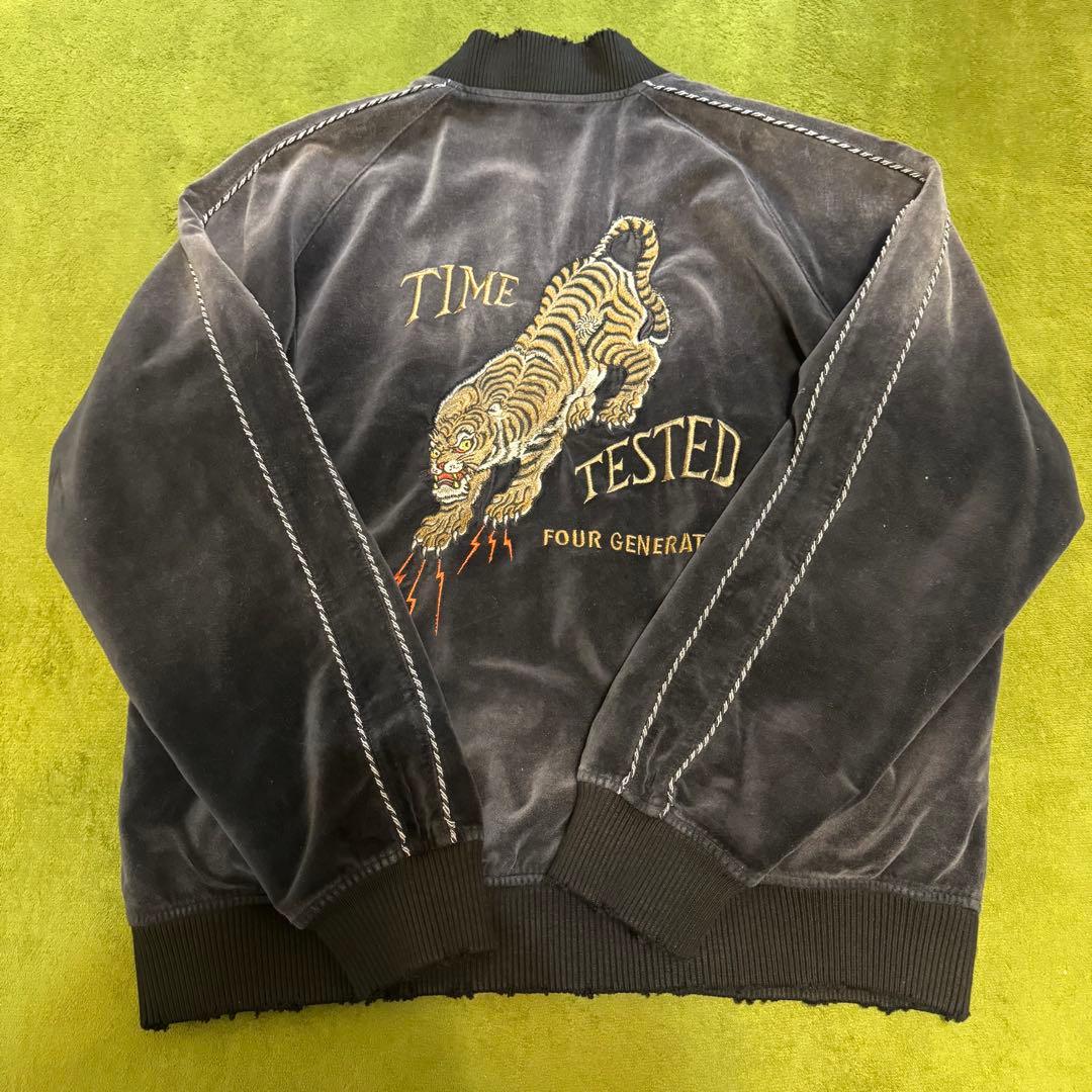 ジャケット・アウター SCHOOT EMB. TIGER GRUNGE SOUVENIR JACKET