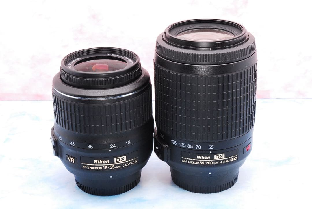 ☆ニコン D5200◎手ぶれ補正Wレンズ◎付属品多数◎バッグ＆バッテリー2個