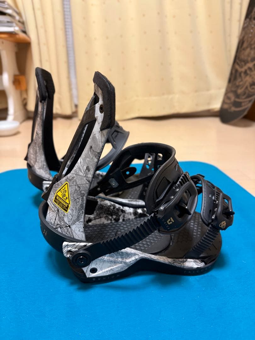 UNION スノーボード ビンディング ブラック/カモフラージュ