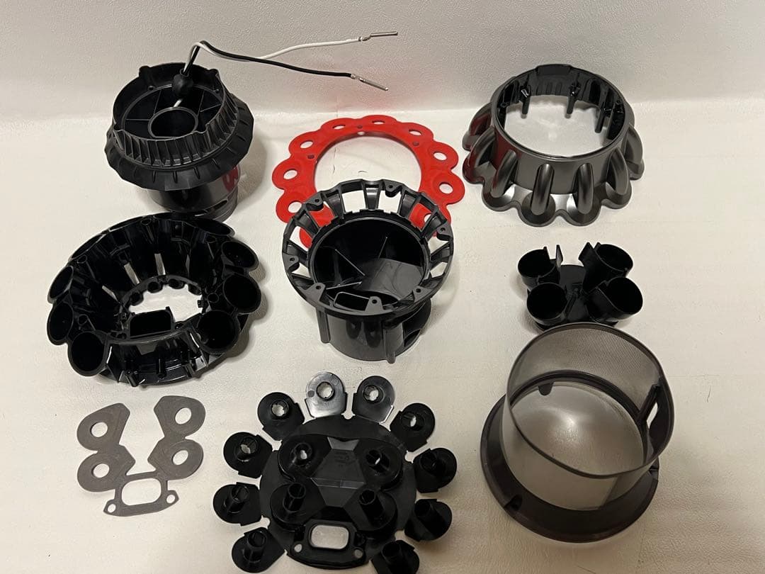 動作品ダイソンコードレス掃除機 dyson sv12 V10 9I