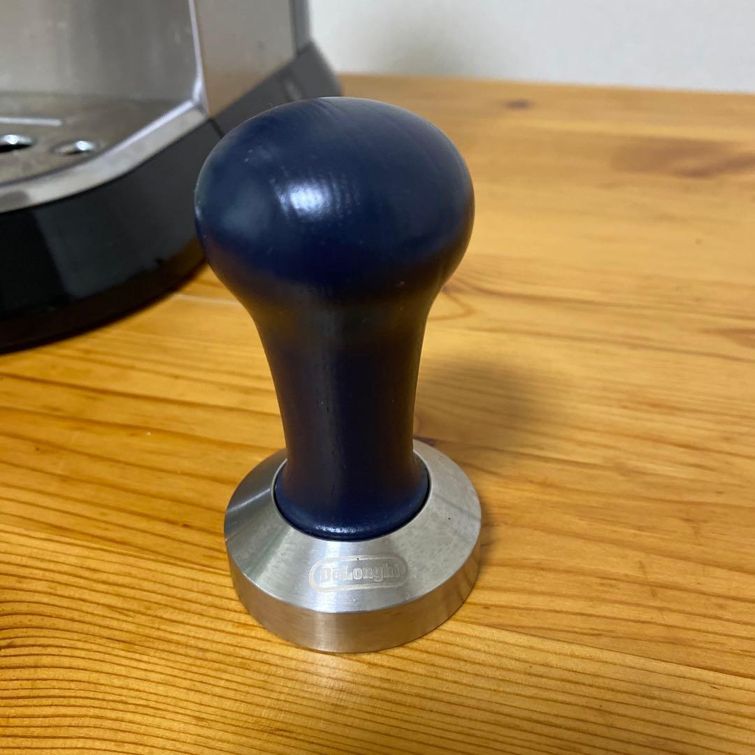 デロンギデディカエスプレッソ・カプチーノメーカーEC680M