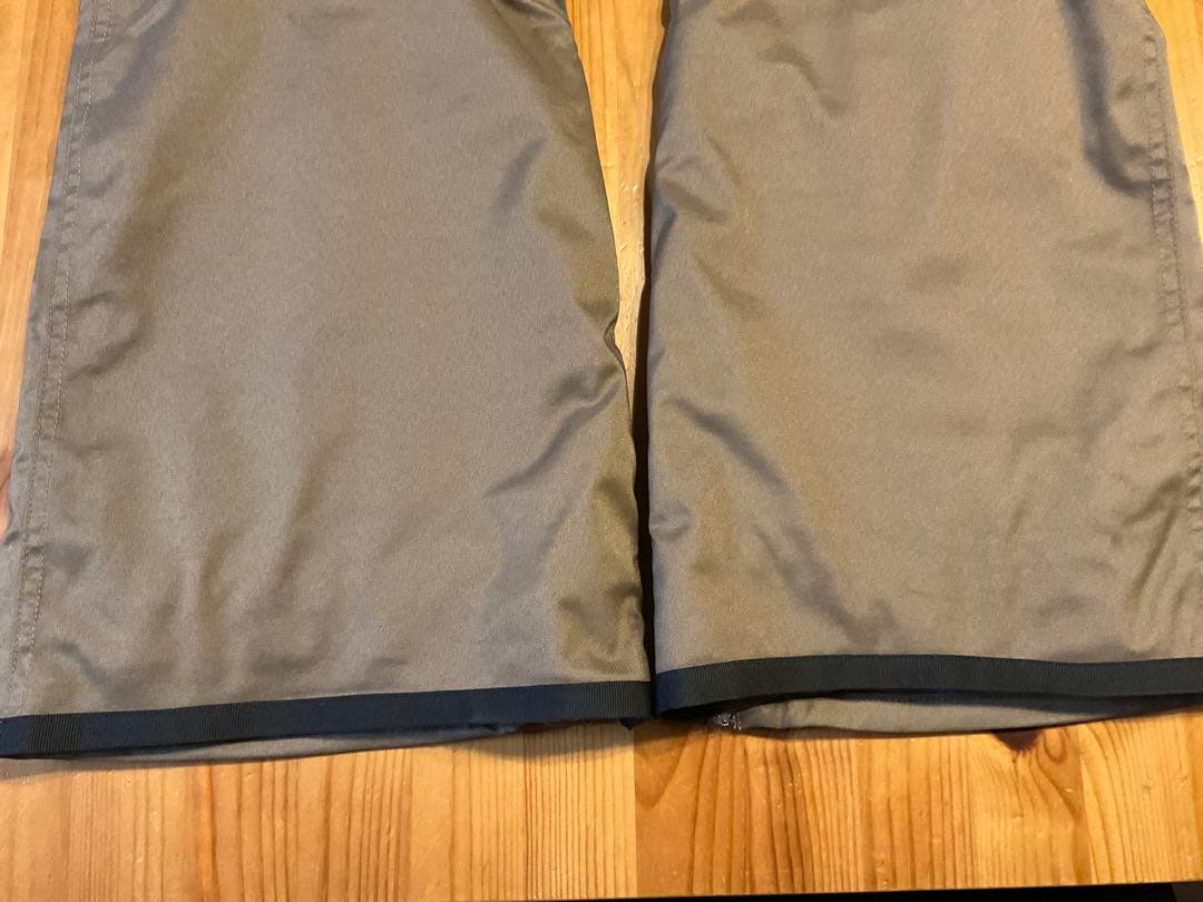 SCAPE×Mark Gonzalesコラボ　スノボウエア　セットアップ