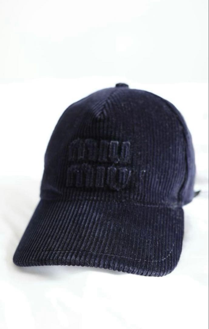miumiu コーデュロイ　キャップ S