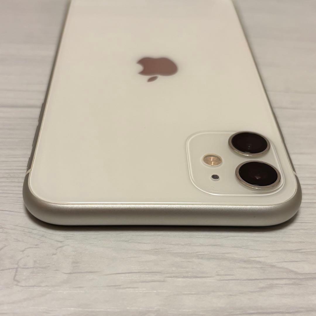 iPhone11 128GB ホワイト 画面ヒビあり 中古品