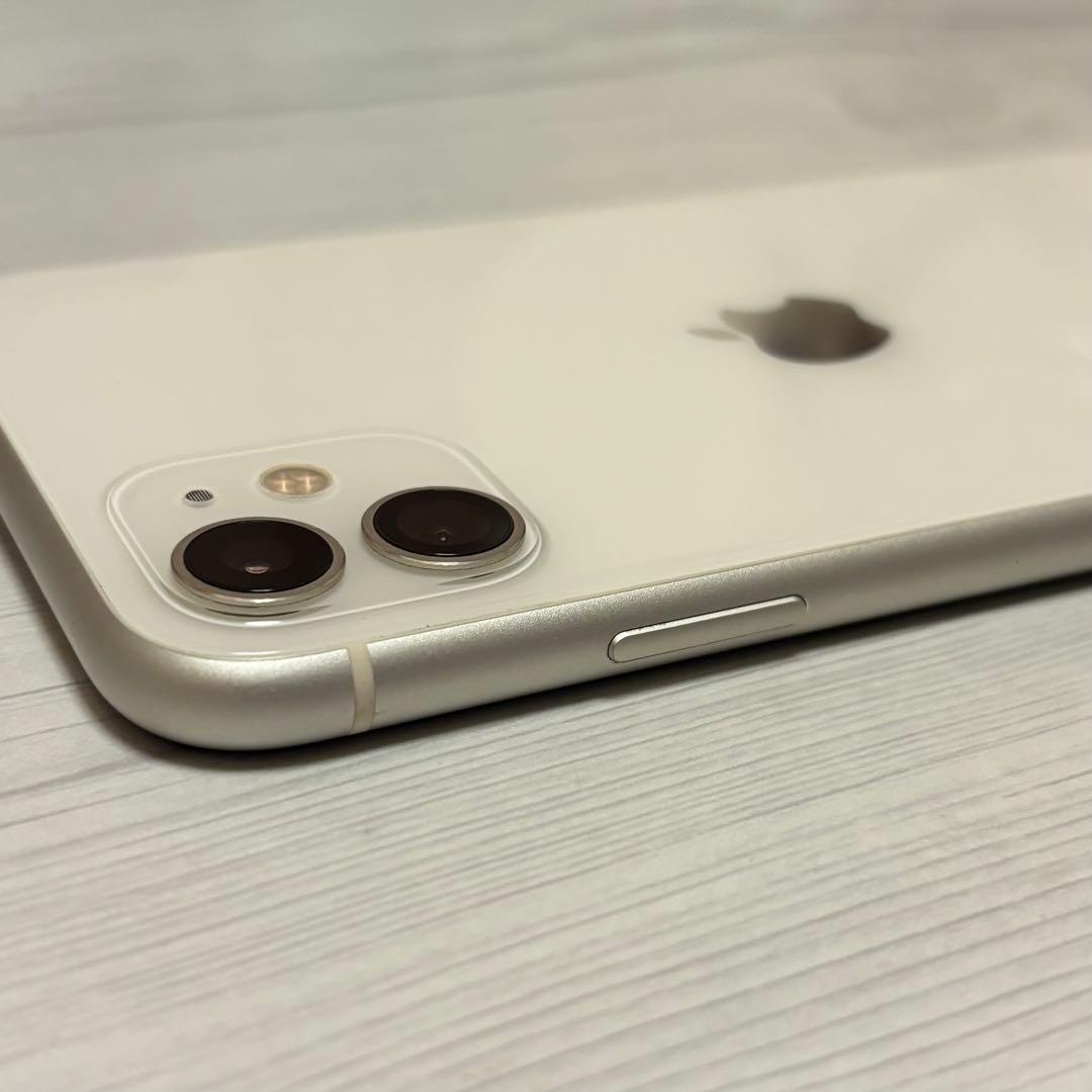 iPhone11 128GB ホワイト 画面ヒビあり 中古品