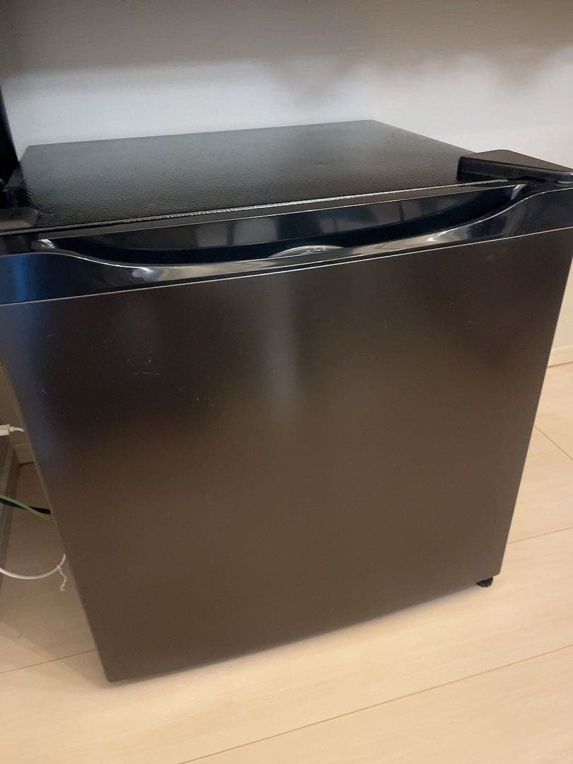 マクスゼン　前開き冷蔵冷凍庫　JR031ML01GM 2024年製