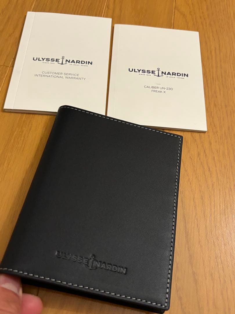 Ulysse Nardin ユリス・ナルダン　時計付属品　箱　冊子　カードケース
