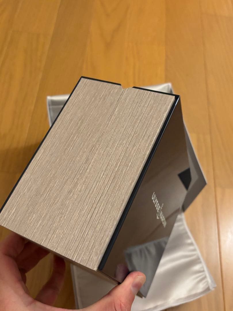 Ulysse Nardin ユリス・ナルダン　時計付属品　箱　冊子　カードケース