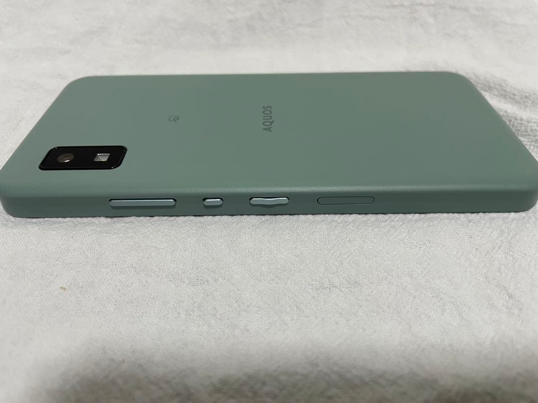AQUOS スマートフォン 本体 ミントグリーン　A104SH