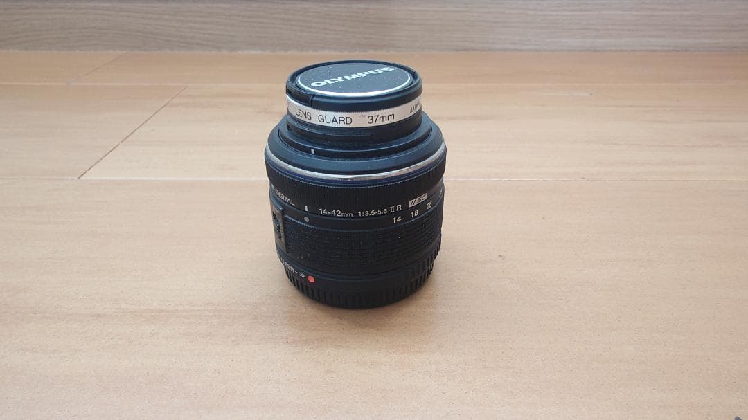 【ジャンク品】Olympus E-PL6 ミラーレスカメラ レッド+レンズ２本