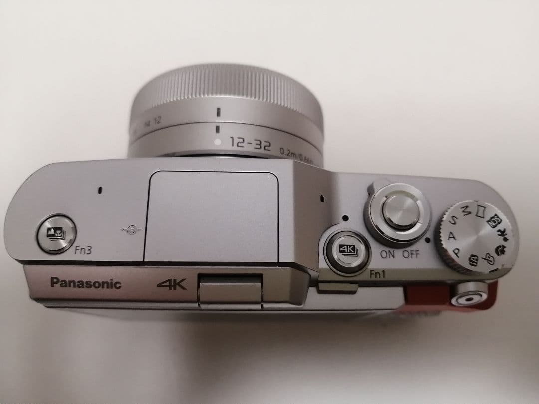極美品 人気モデル Panasonic LUMIX DC-GF9