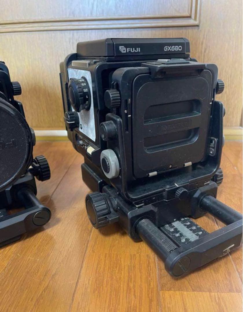 FUJI GX680 Professional 中判カメラ