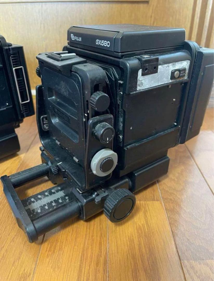 FUJI GX680 Professional 中判カメラ