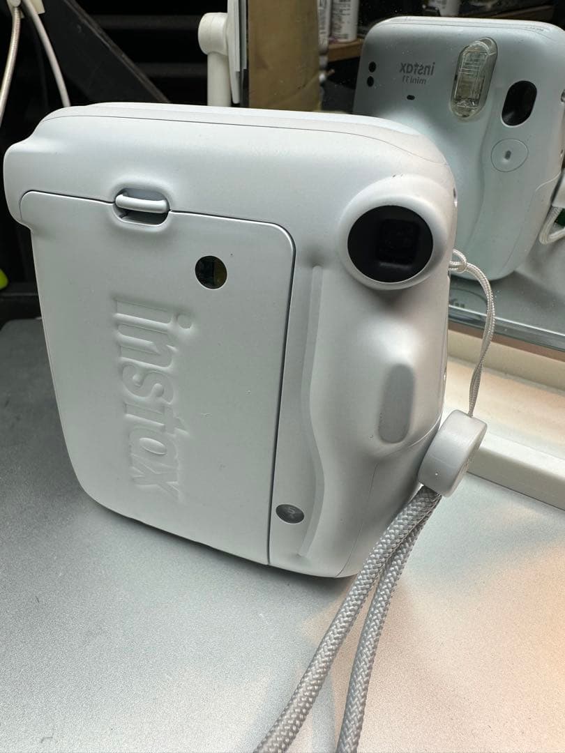 instax mini 11 チェキ　未使用フィルム10枚付き！