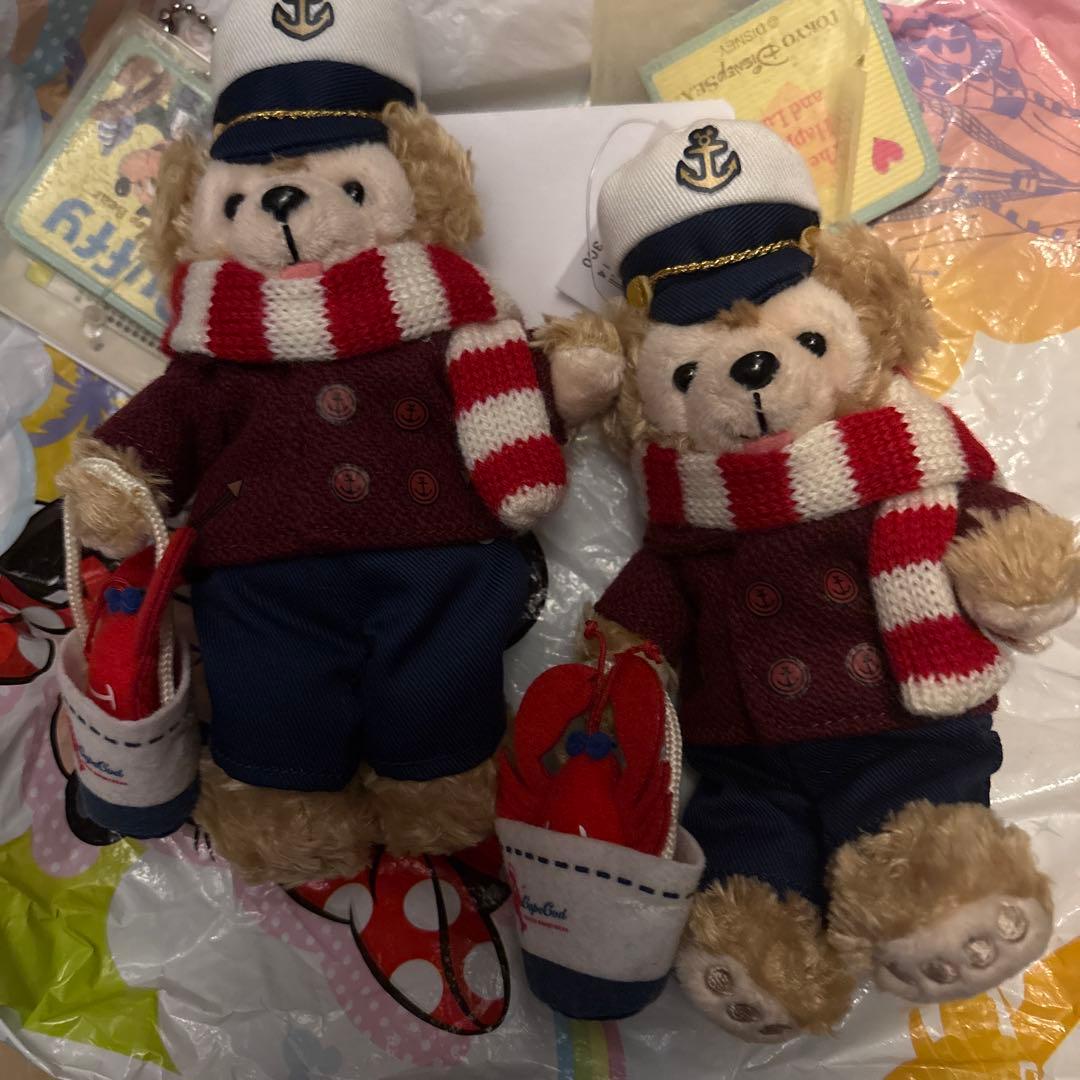 ダッフィー　ぬいぐるみバッチ　ロブスター