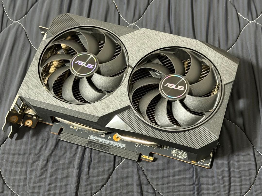 ほぼ新品 ASUS Radeon RX 7600 OC 8GB