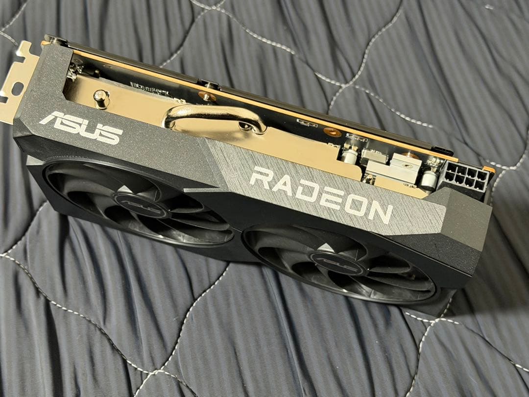 ほぼ新品 ASUS Radeon RX 7600 OC 8GB