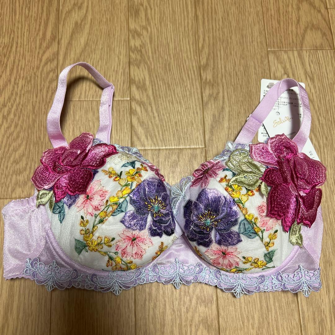 ワコール　サルート93G E65＆Mショーツ(Tバック)新品＊未使用