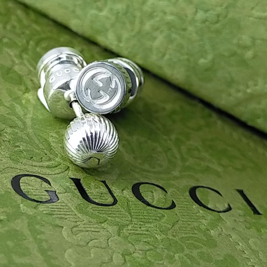 ★SALE★【GUCCI】インターロッキング　G　ボール　アシンメトリー　ピアス