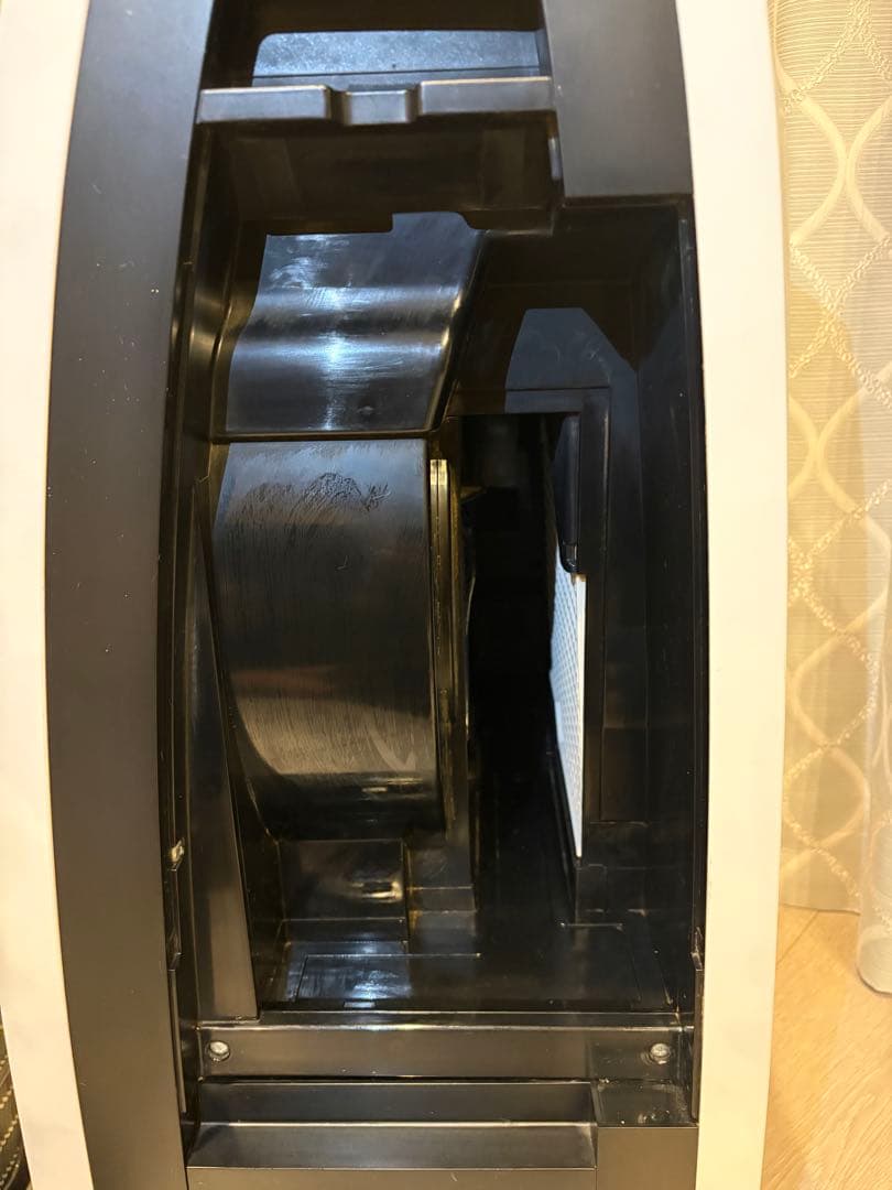 【SHARP】 除湿加湿空気清浄機 プラズマクラスター　KC-HD70-W