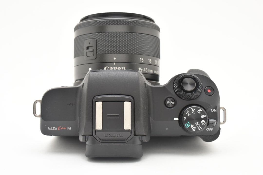 キヤノン CANON EOS KISS M 15-45mm IS STM