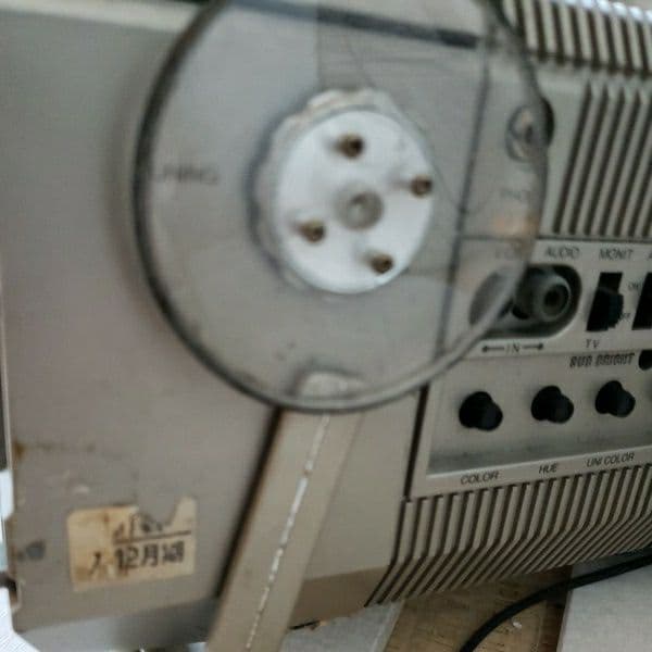 ジャンク品、アナログテレビ、デジタルチューナー付きリモコン無し