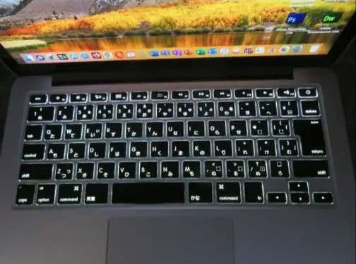 貴重品‼️MacBook Retina 13、CS6インストール済