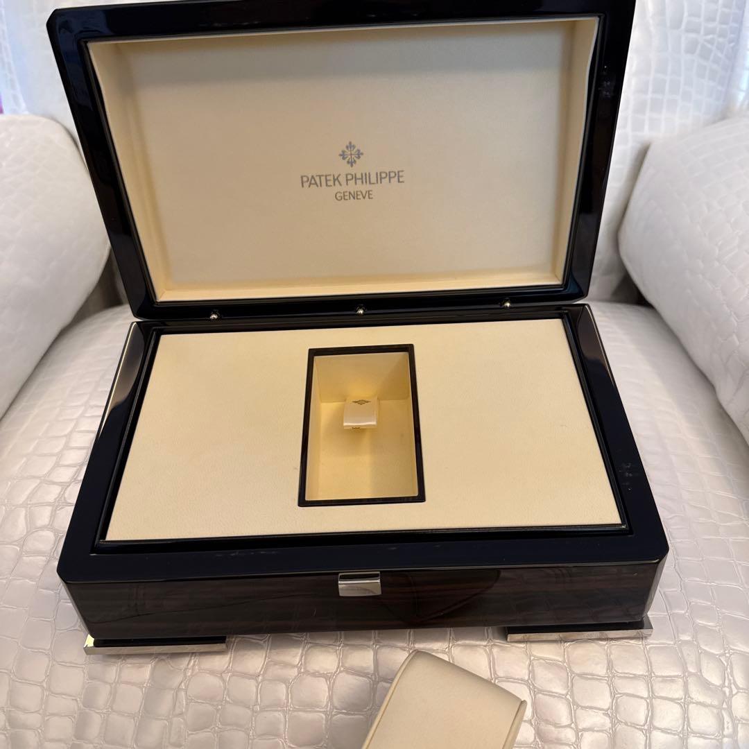 パテックフリップダークブラウン 木製時計収納ボックス