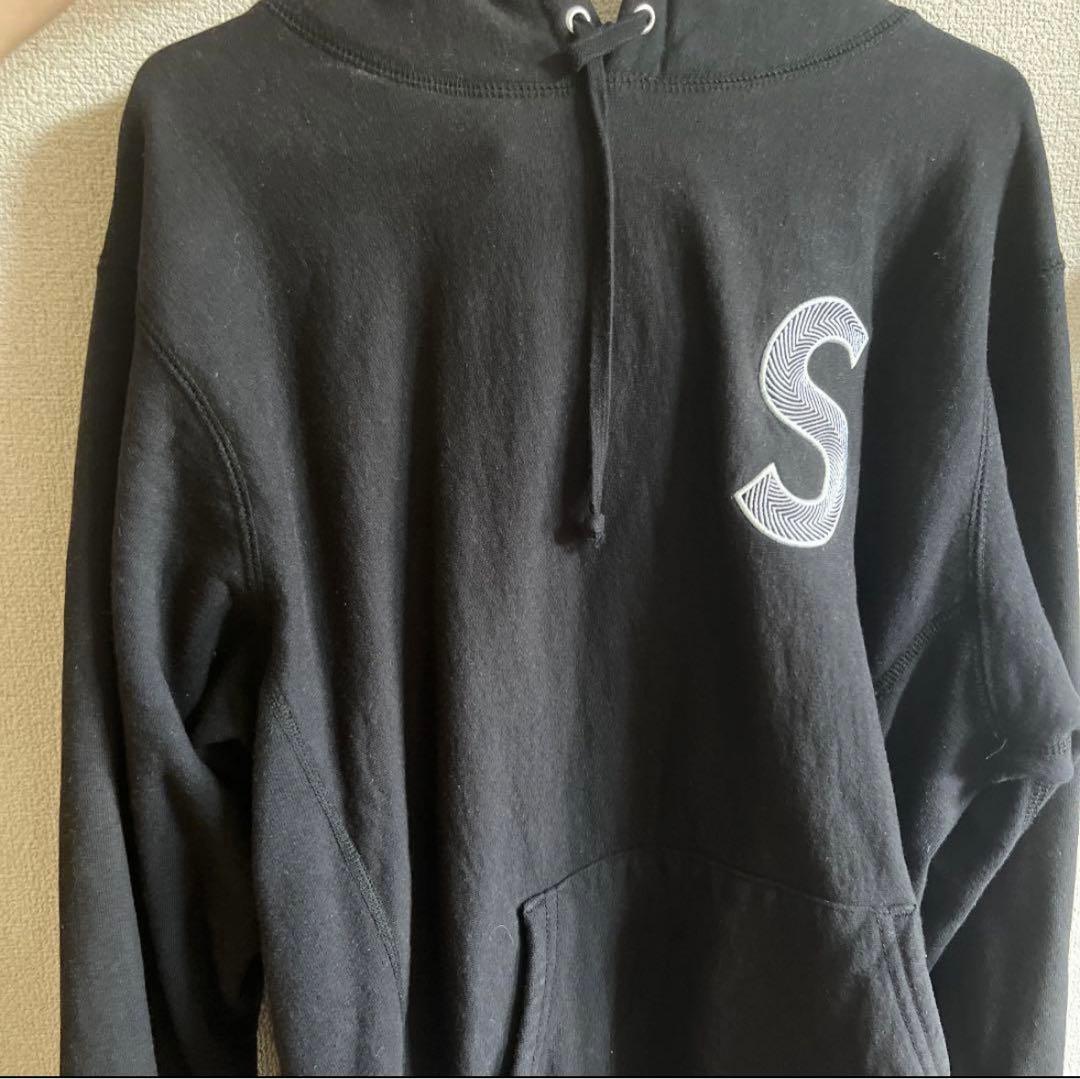 Supreme Sロゴブラックパーカー