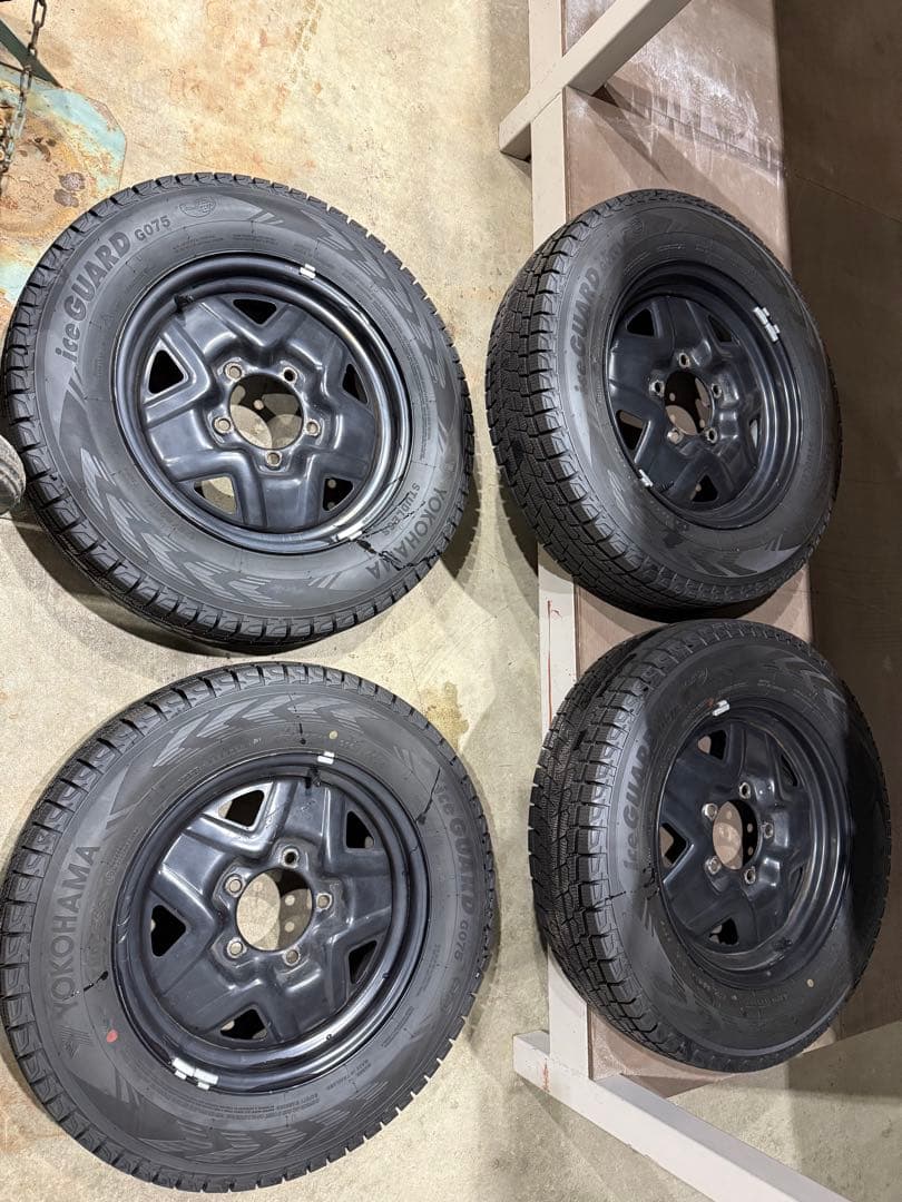 ジムニー YOKOHAMA 2023年製 スタッドレスタイヤ 4本セット